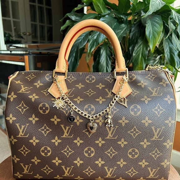 HEART LOCKET Bag Charm Gold Tone With Monogram Initial ❤️ - Picture 4 of 7